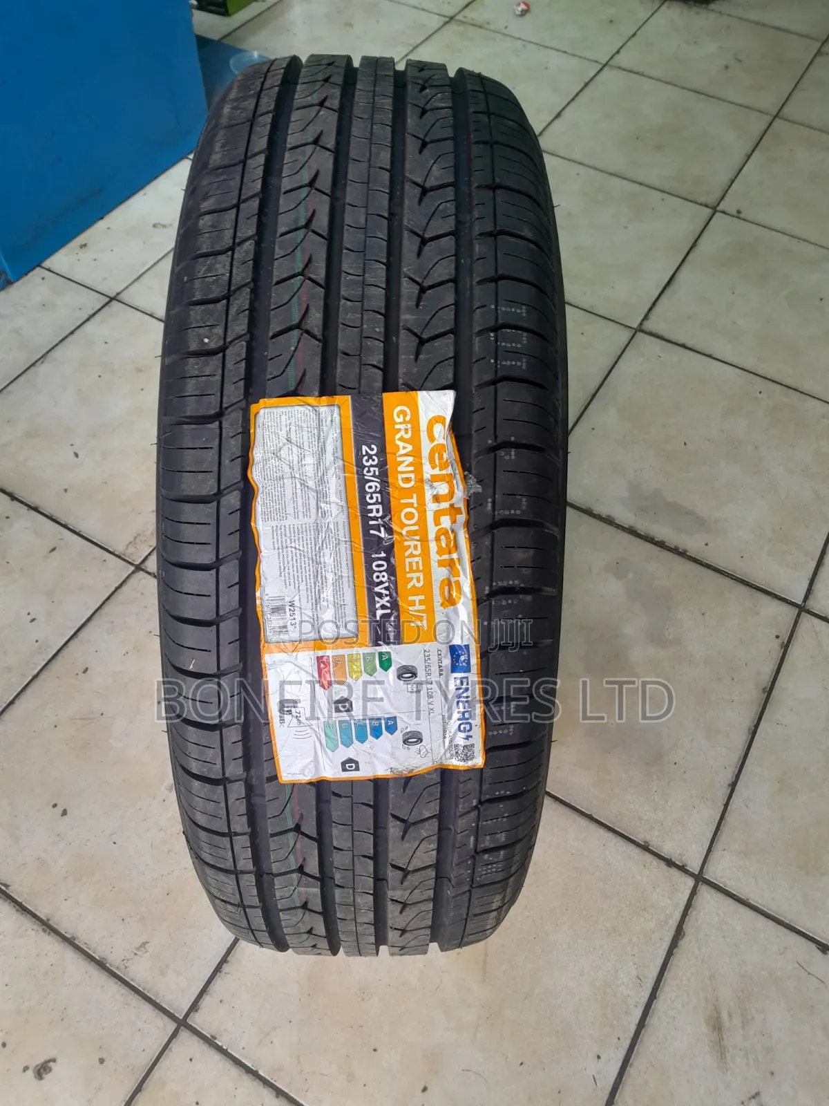 235/65r17 Centara