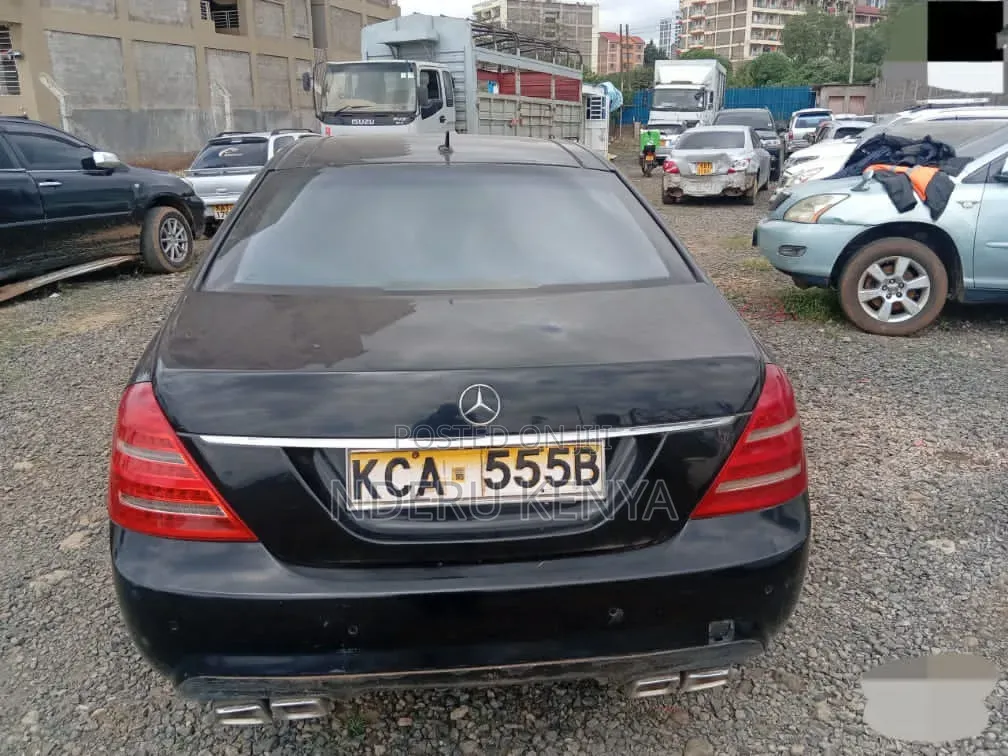 Mercedes-Benz 200 2007 Black