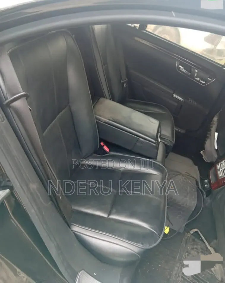 Mercedes-Benz 200 2007 Black