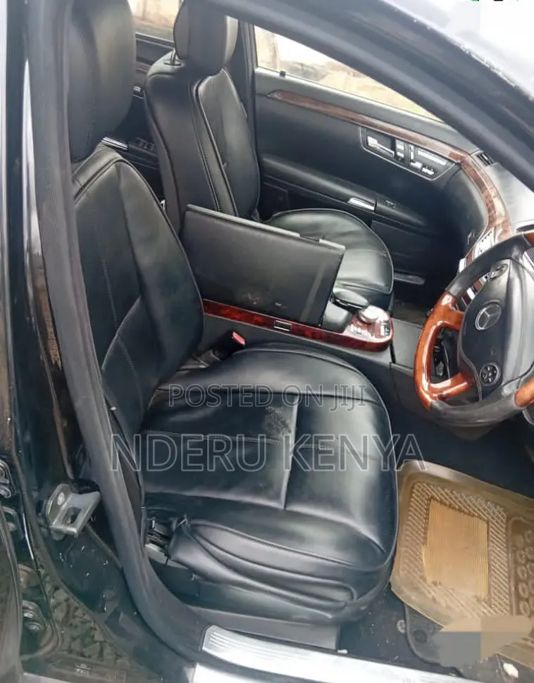 Mercedes-Benz 200 2007 Black