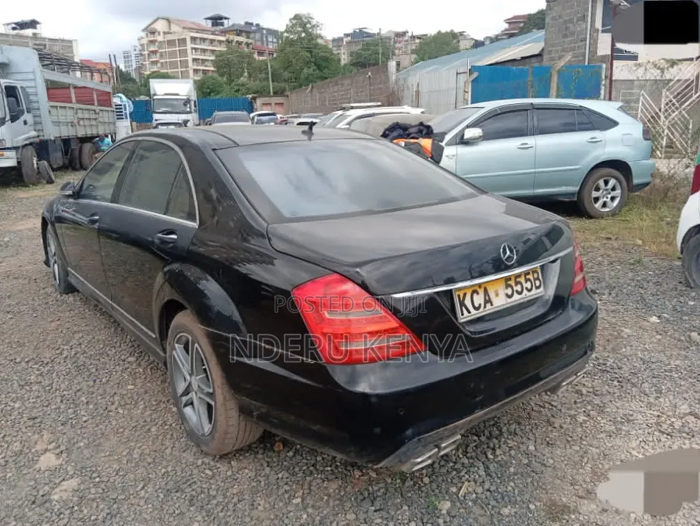 Mercedes-Benz 200 2007 Black