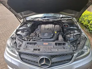 Mercedes-Benz C200 2012 Silver