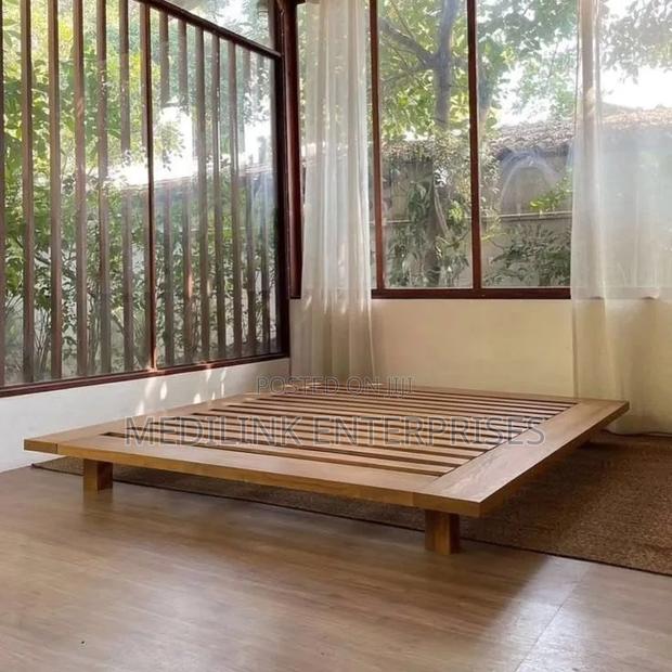 BDT Akrat Wooden Mahogany Boxbed - main view
