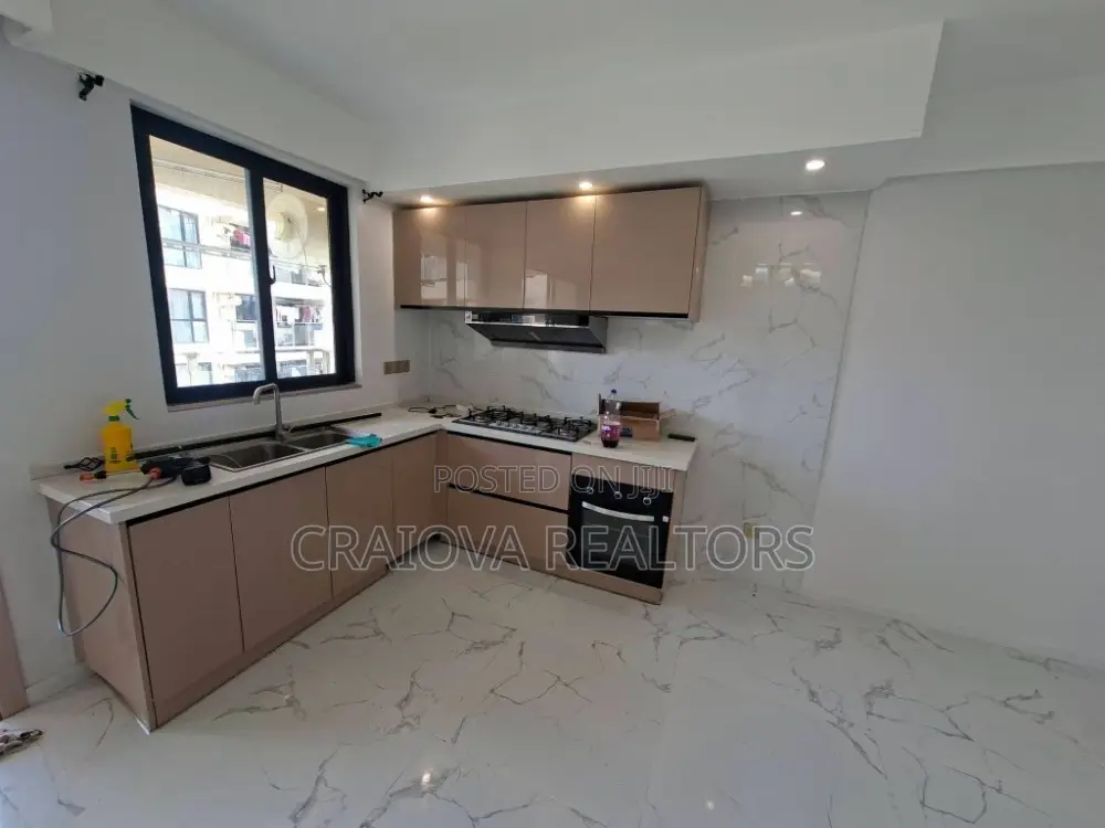 2bdrm Apartment in Hotel 67 Area for rent
