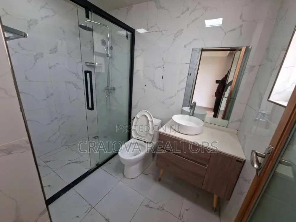 2bdrm Apartment in Hotel 67 Area for rent