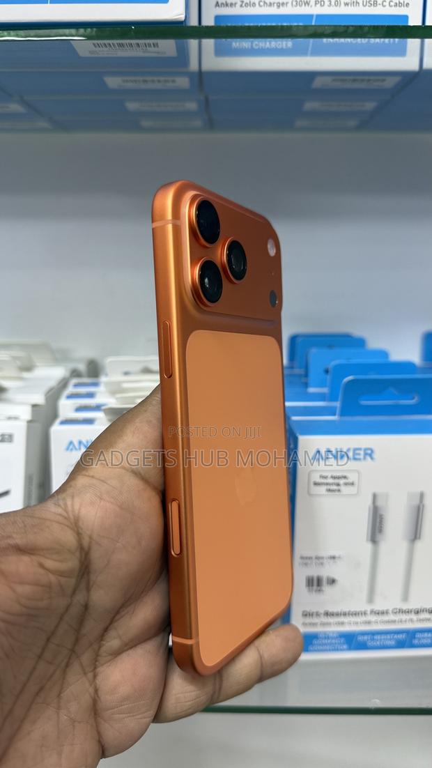 New Apple iPhone 17 Pro Max 512 GB - thumbnail 3