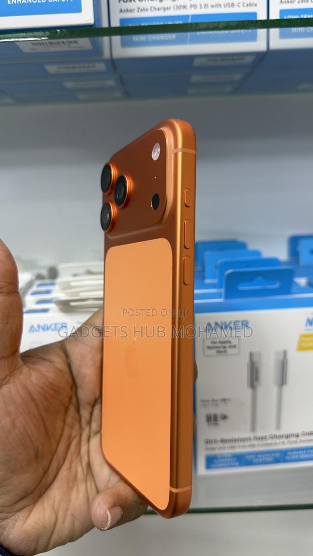 New Apple iPhone 17 Pro Max 512 GB - thumbnail 7