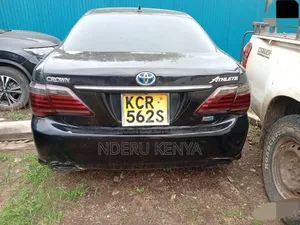 Toyota Crown 2011 Black
