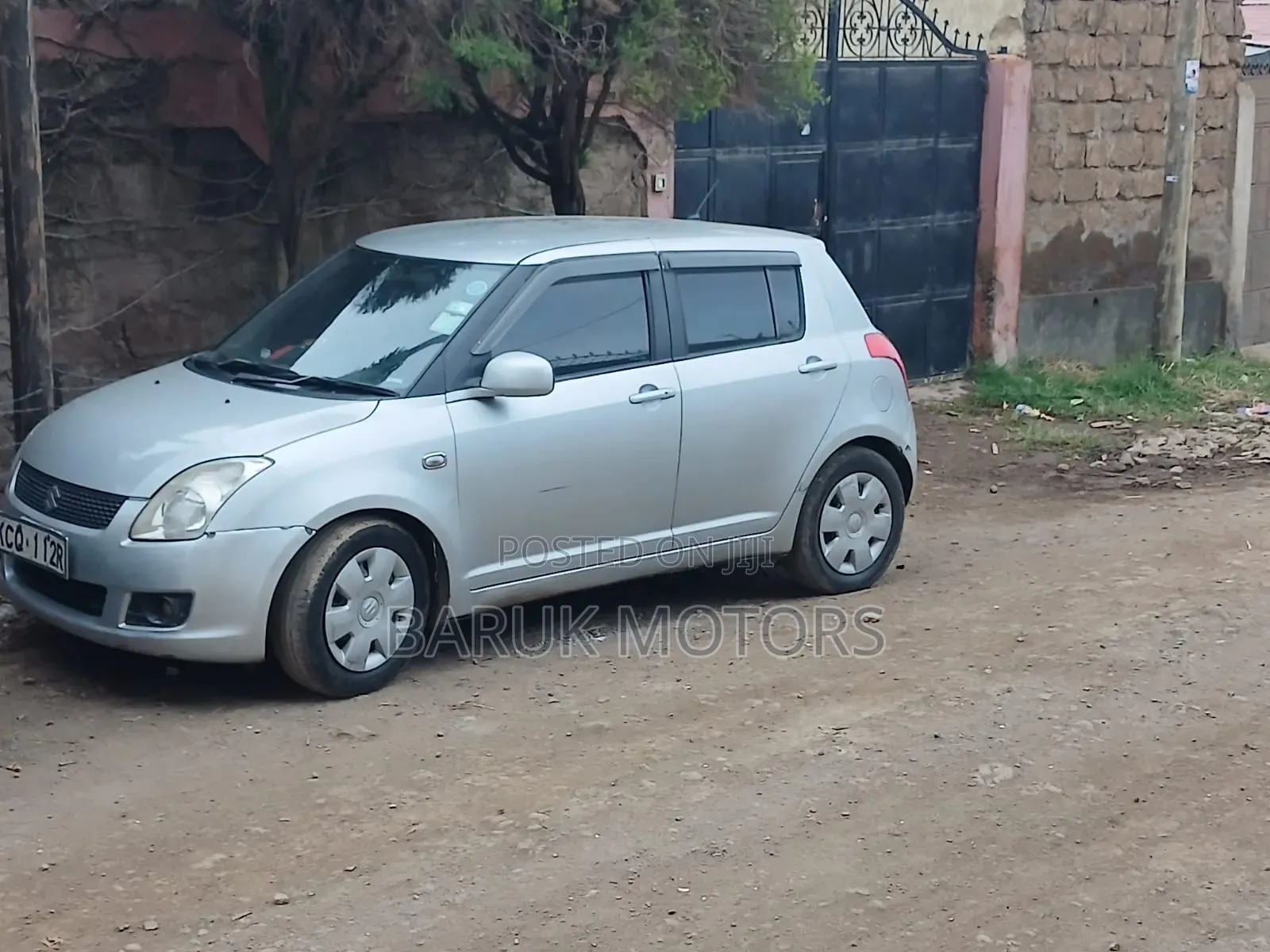 Suzuki Swift 2012 Silver