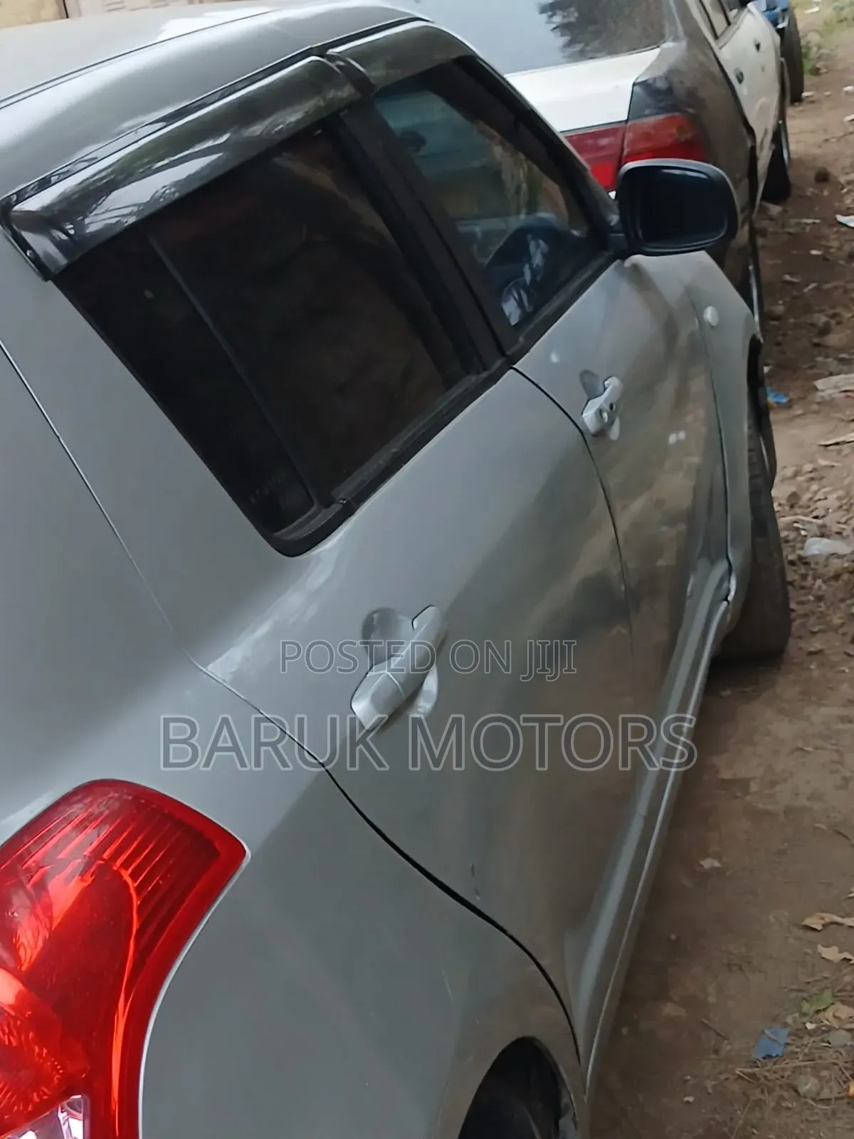 Suzuki Swift 2012 Silver