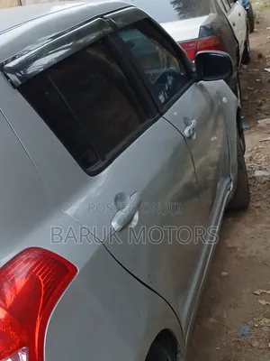 Suzuki Swift 2012 Silver