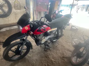 Bajaj Boxer 125 2021 Red