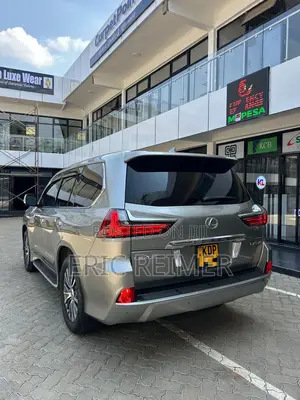 Lexus LX 570 AWD 2017 Silver