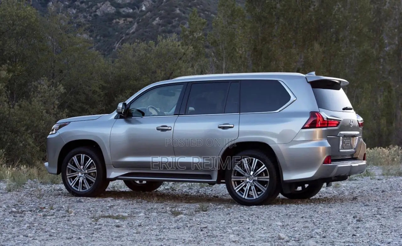 Lexus LX 570 AWD 2017 Silver