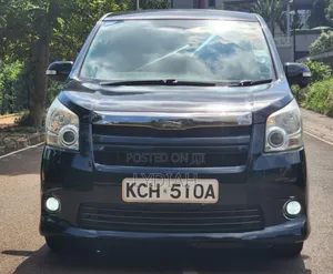 Toyota Noah 2008 Blue