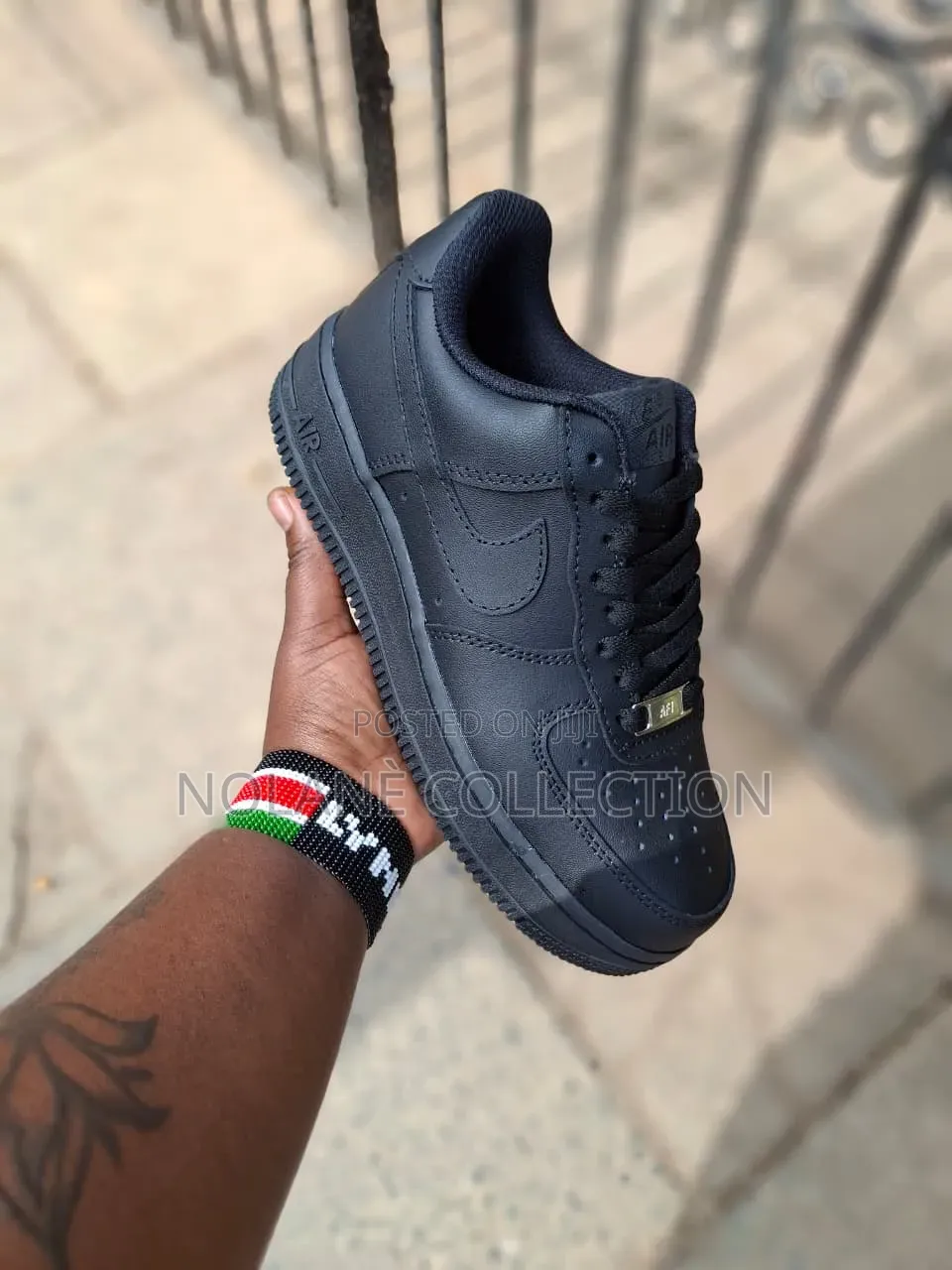 Plain Black Airforce 1 Sneakers