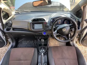 Honda Fit Shuttle 2012 Silver