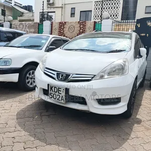 Honda Fit Shuttle 2014 White