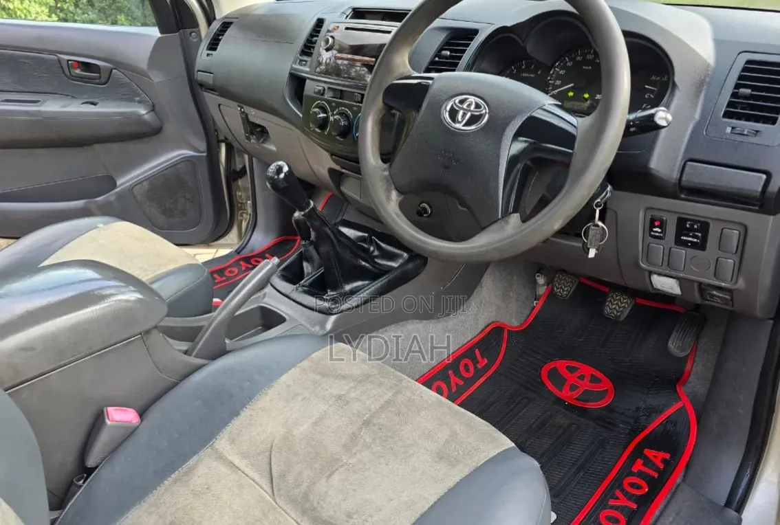 Toyota Hilux 2008 Silver