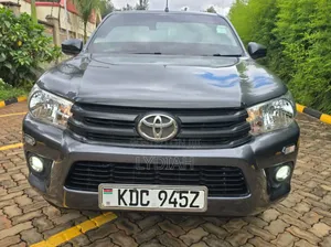 Toyota Hilux 2020 Gray