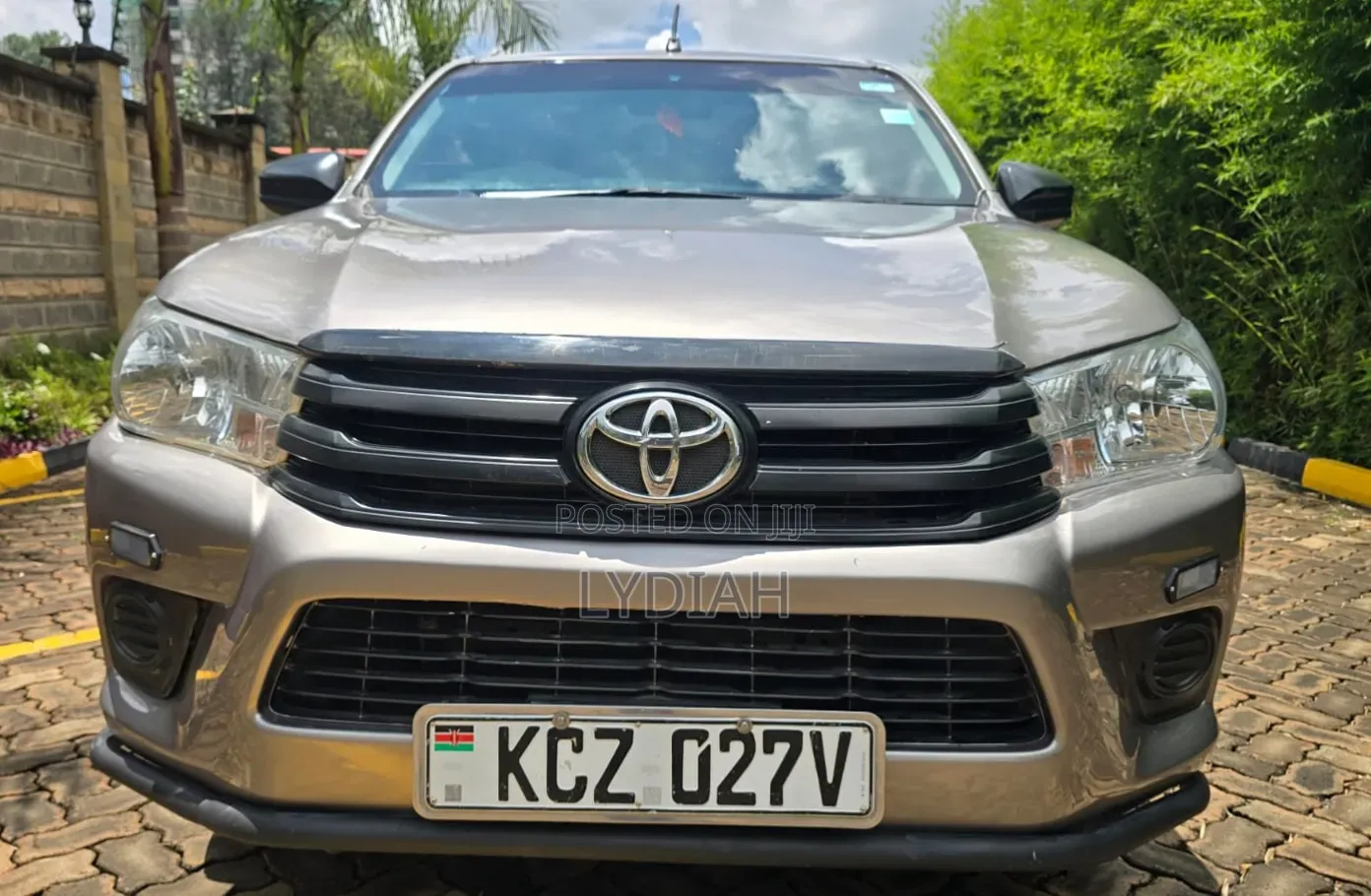 Toyota Hilux 2020 Silver