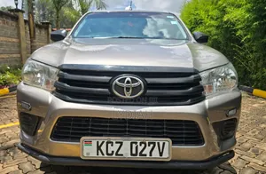 Toyota Hilux 2020 Silver