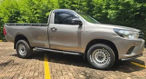 Toyota Hilux 2020 Silver