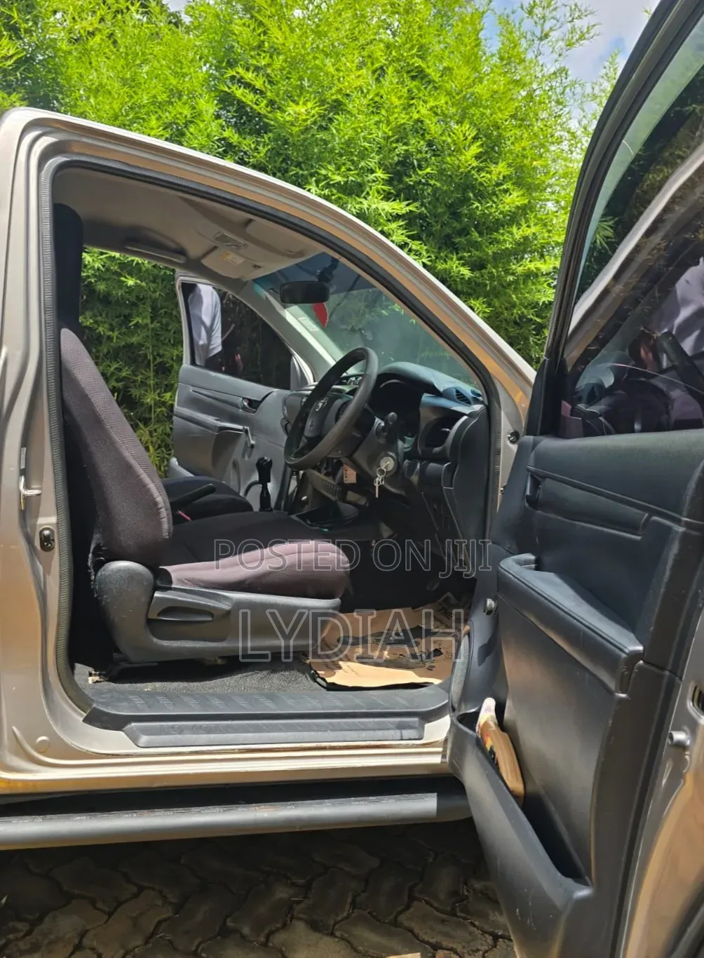 Toyota Hilux 2020 Silver