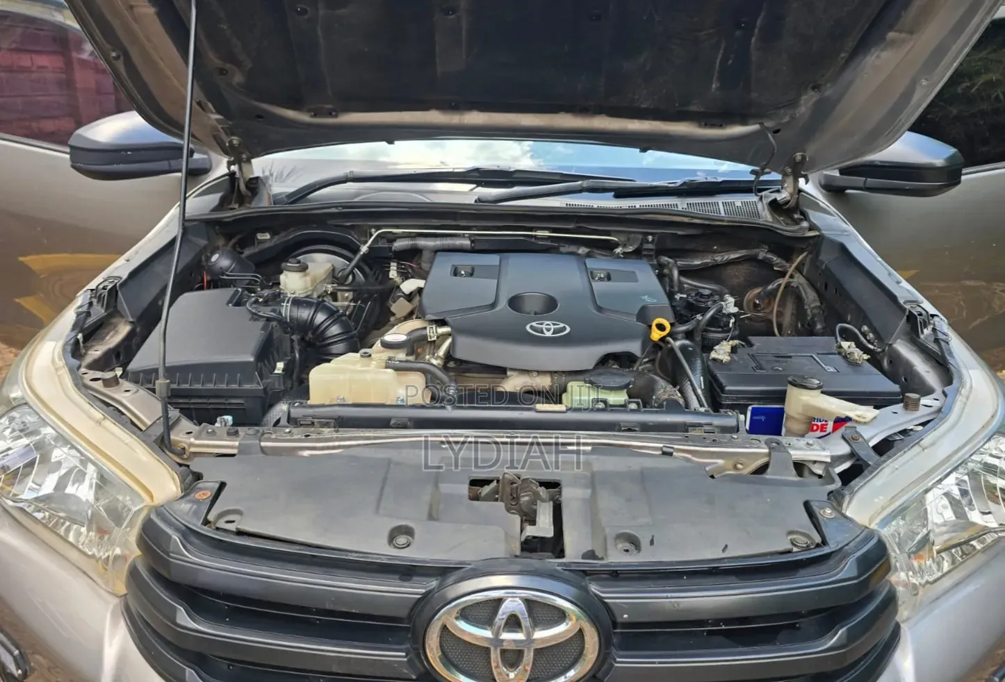 Toyota Hilux 2020 Silver