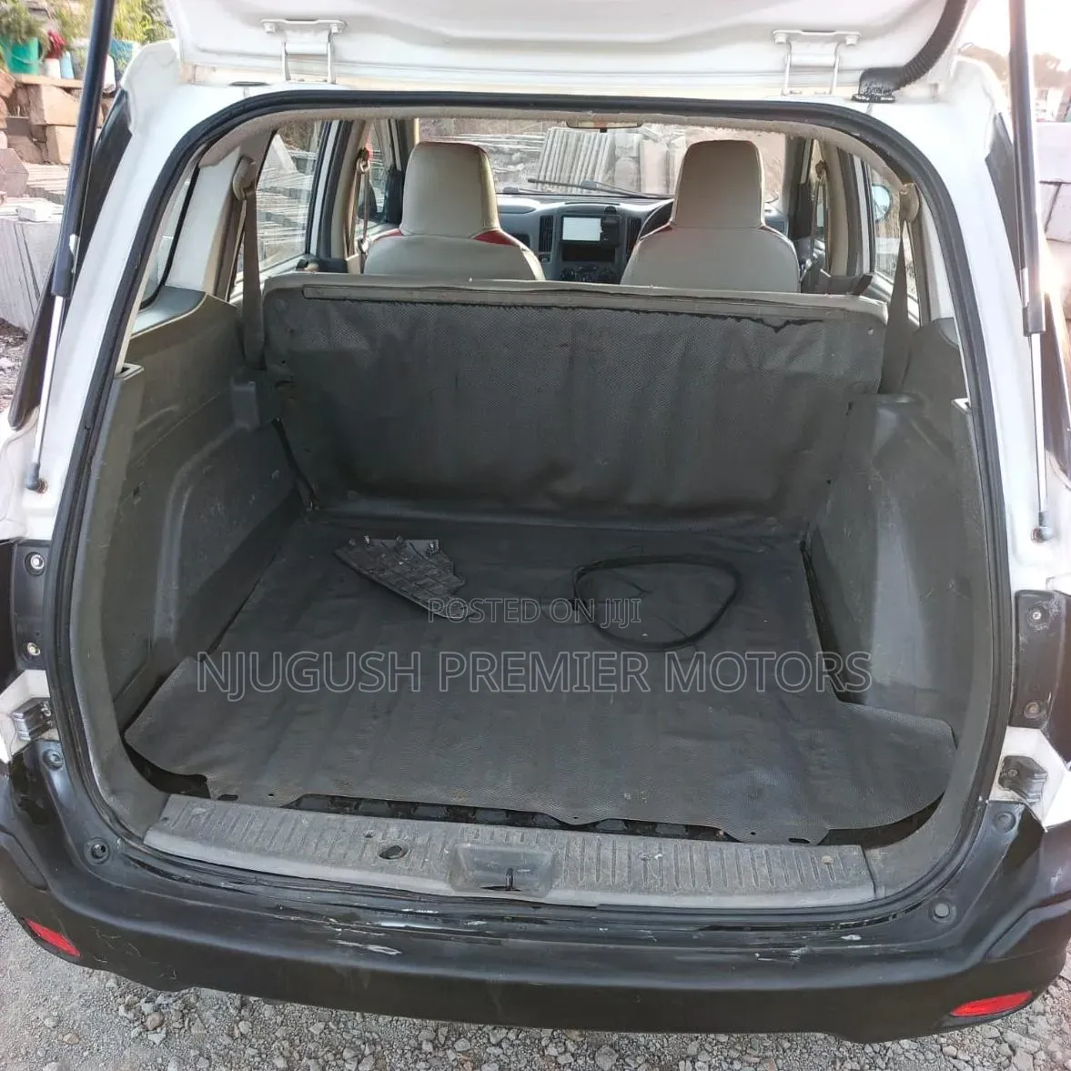 Nissan Advan 2010 White