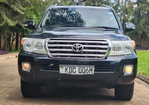 Toyota Land Cruiser 2013 Black