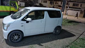 Suzuki Wagon R 660 Hybrid AWD 2017 White