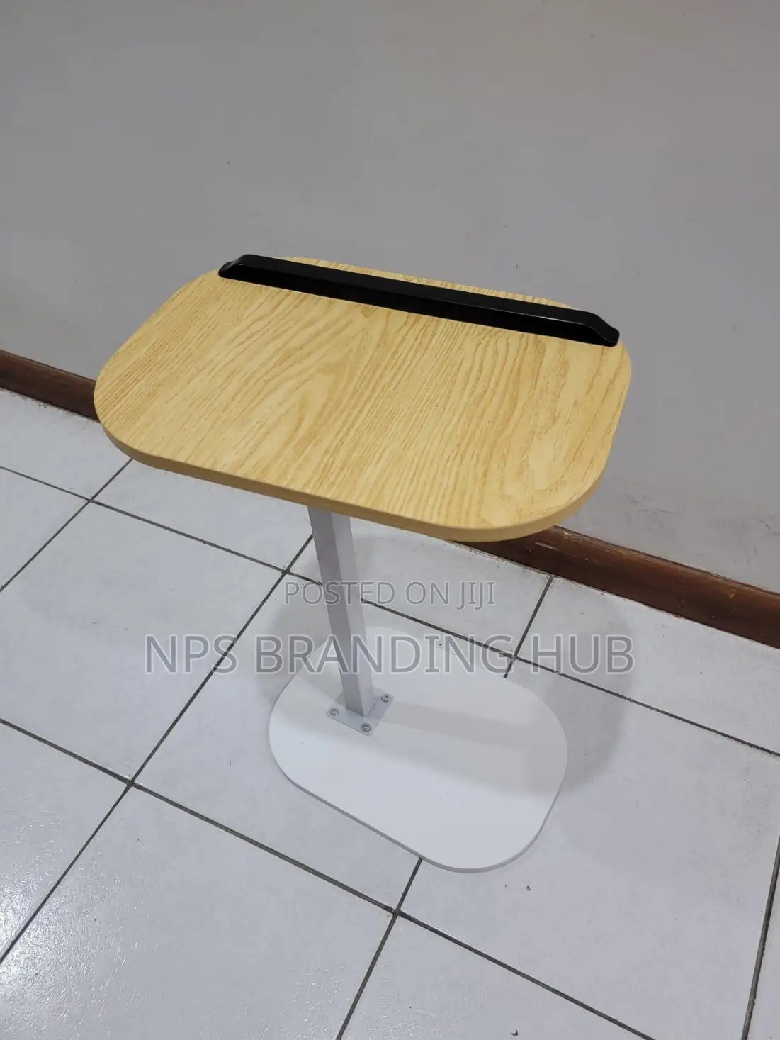 Adjustable Side Stool/Table. Size: 45*30*(45-80)(Rt