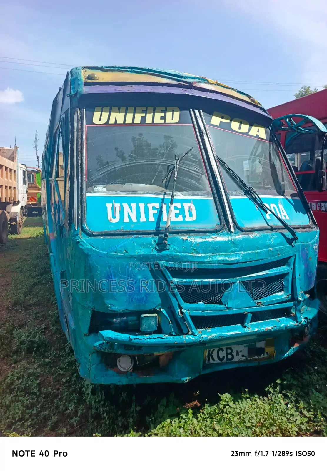 Isuzu FRR 2014 Blue