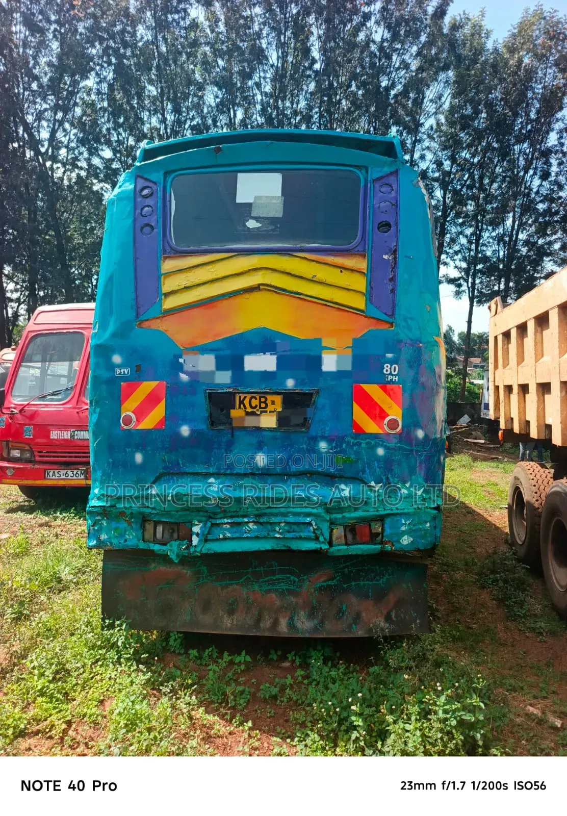 Isuzu FRR 2014 Blue