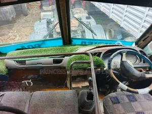Isuzu FRR 2014 Blue