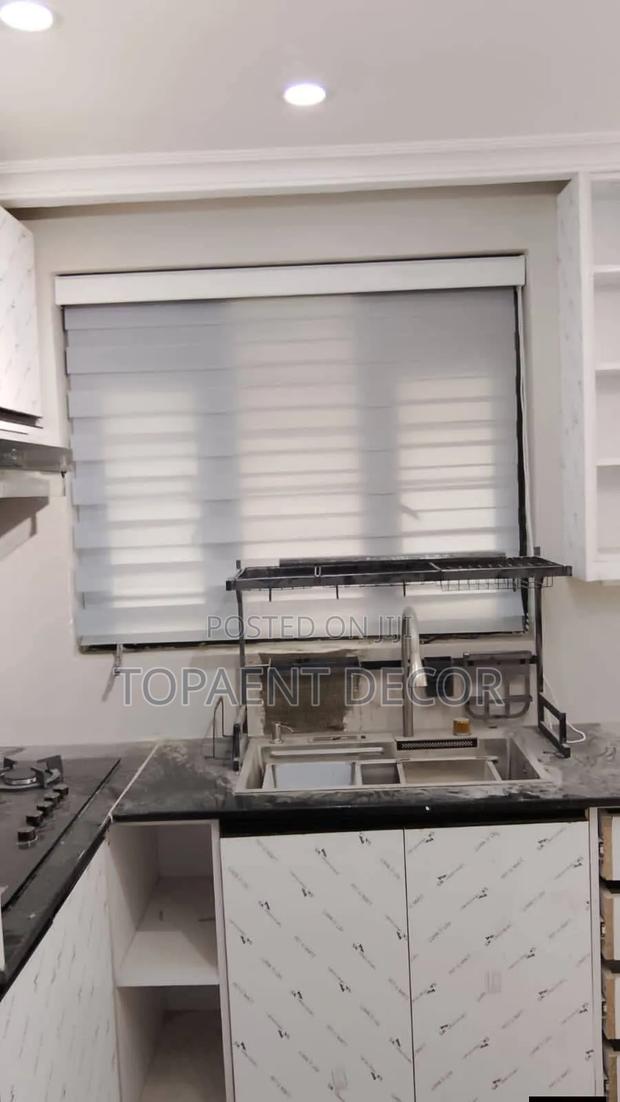 Staff Kitchen Window With Horizontal Office Window Blinds