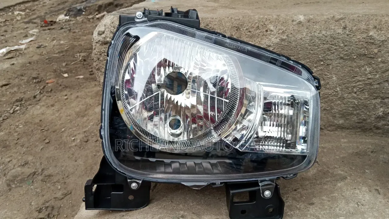 Headlights Suzuki Alto Ha36s