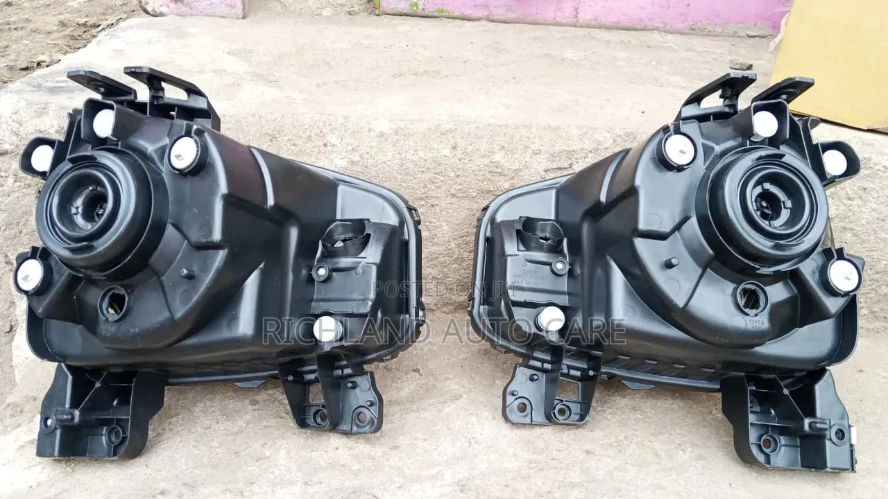 Headlights Suzuki Alto Ha36s