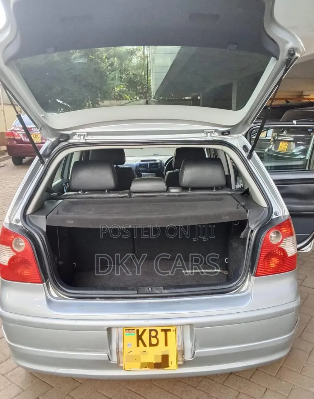 Volkswagen Polo 2009 Silver