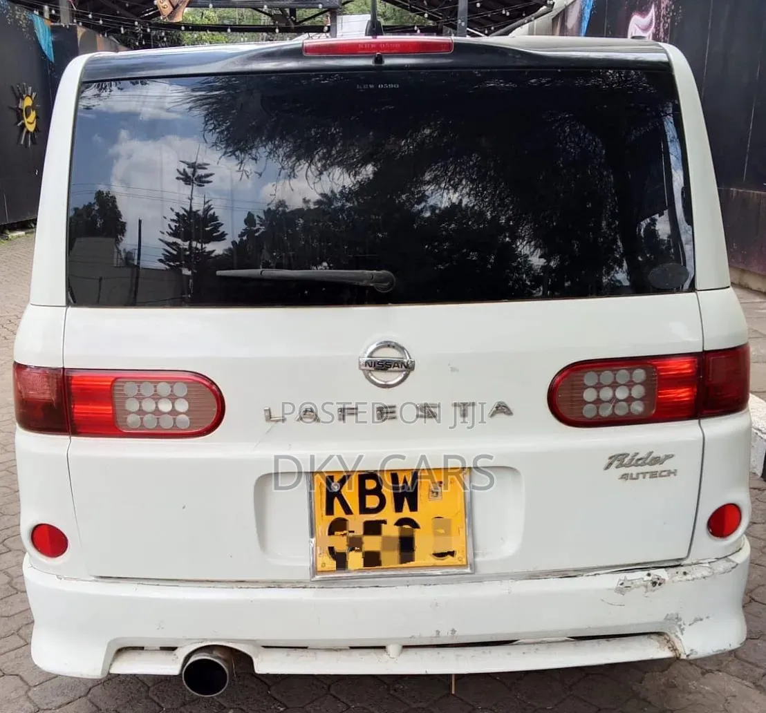 Nissan Lafesta 2005 White