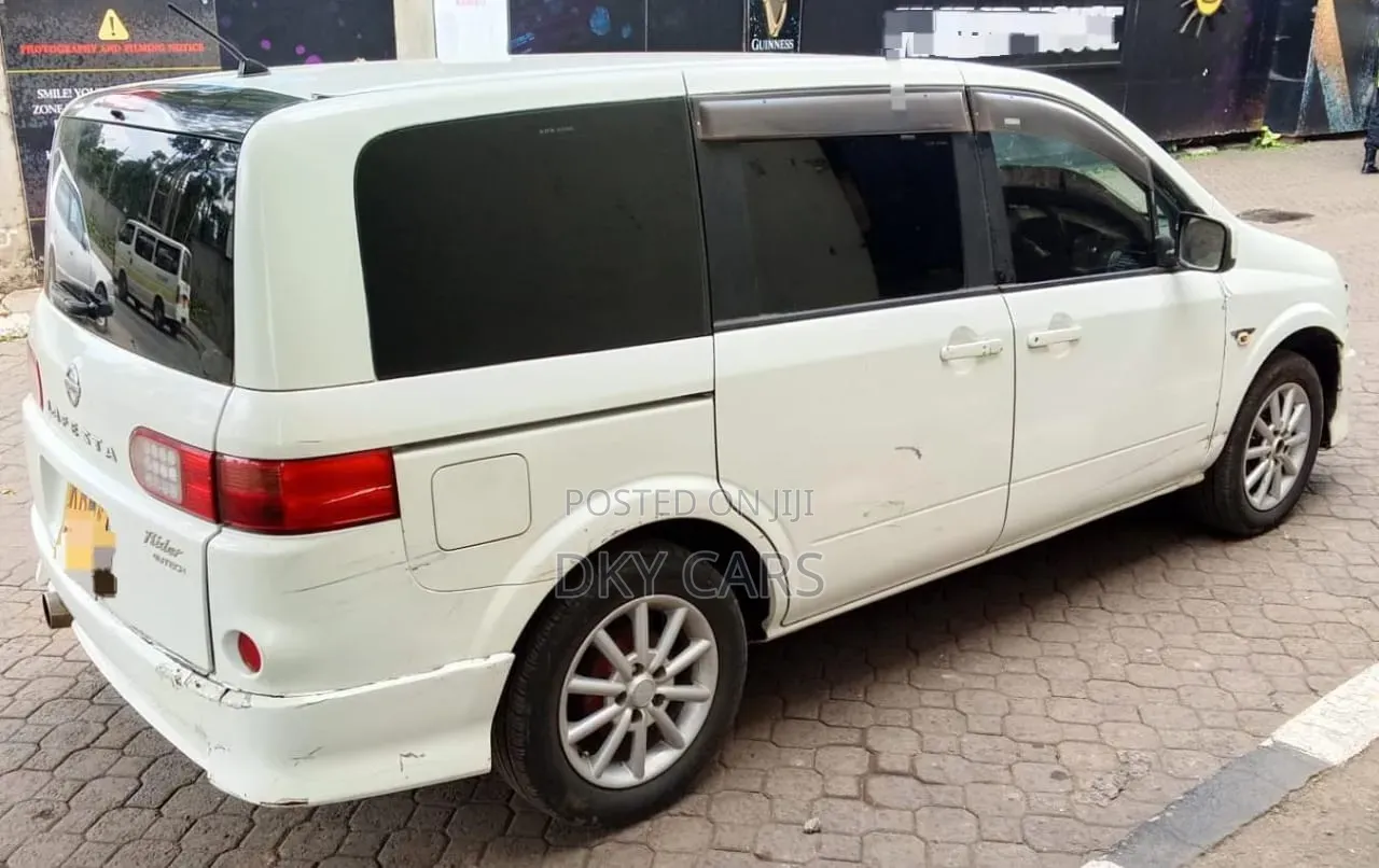 Nissan Lafesta 2005 White