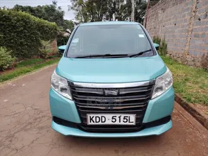 Toyota Noah 2015 Green