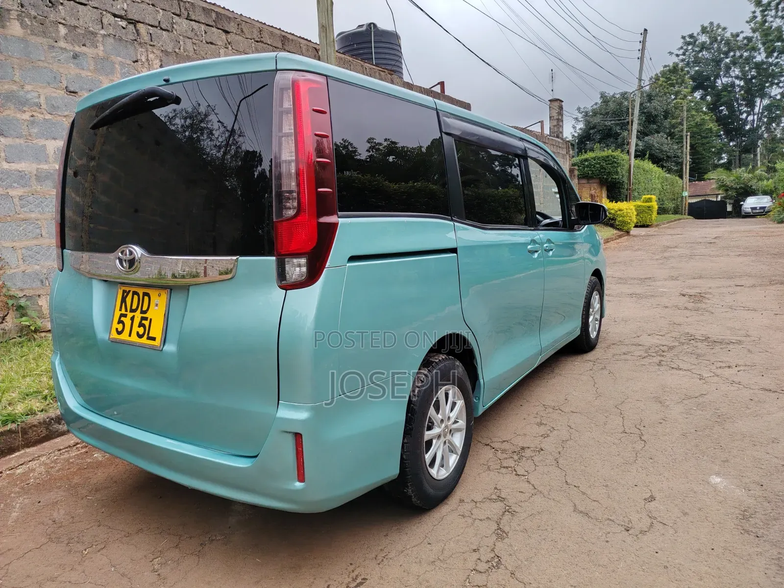 Toyota Noah 2015 Green