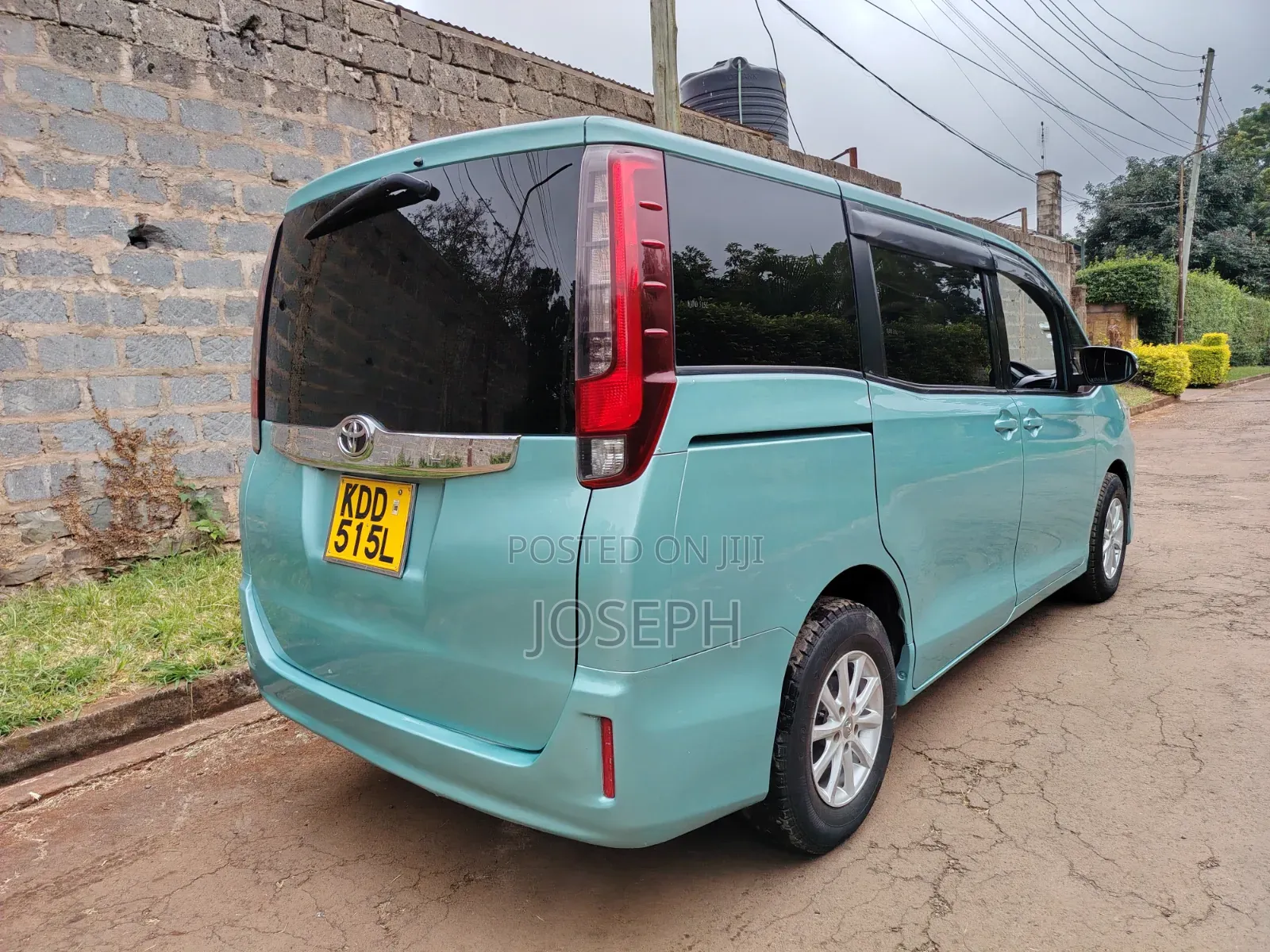 Toyota Noah 2015 Green