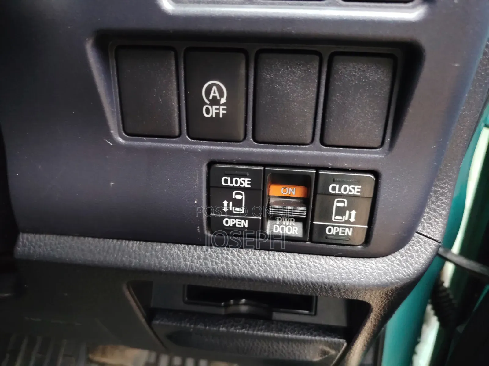 Toyota Noah 2015 Green