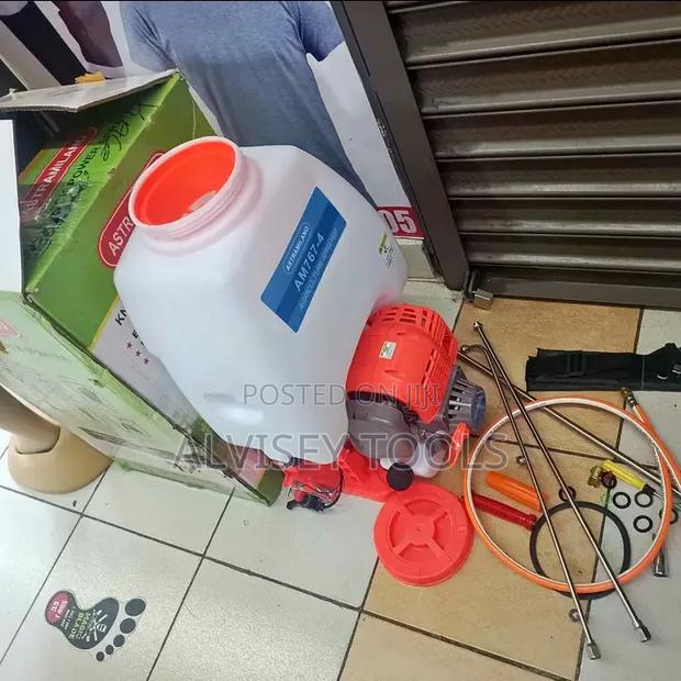 Astramilano 4 Stroke Knapsack Sprayer