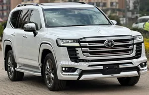 Toyota Land Cruiser 2023 White