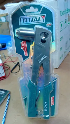 Total 10.5" Hand Riveter Use