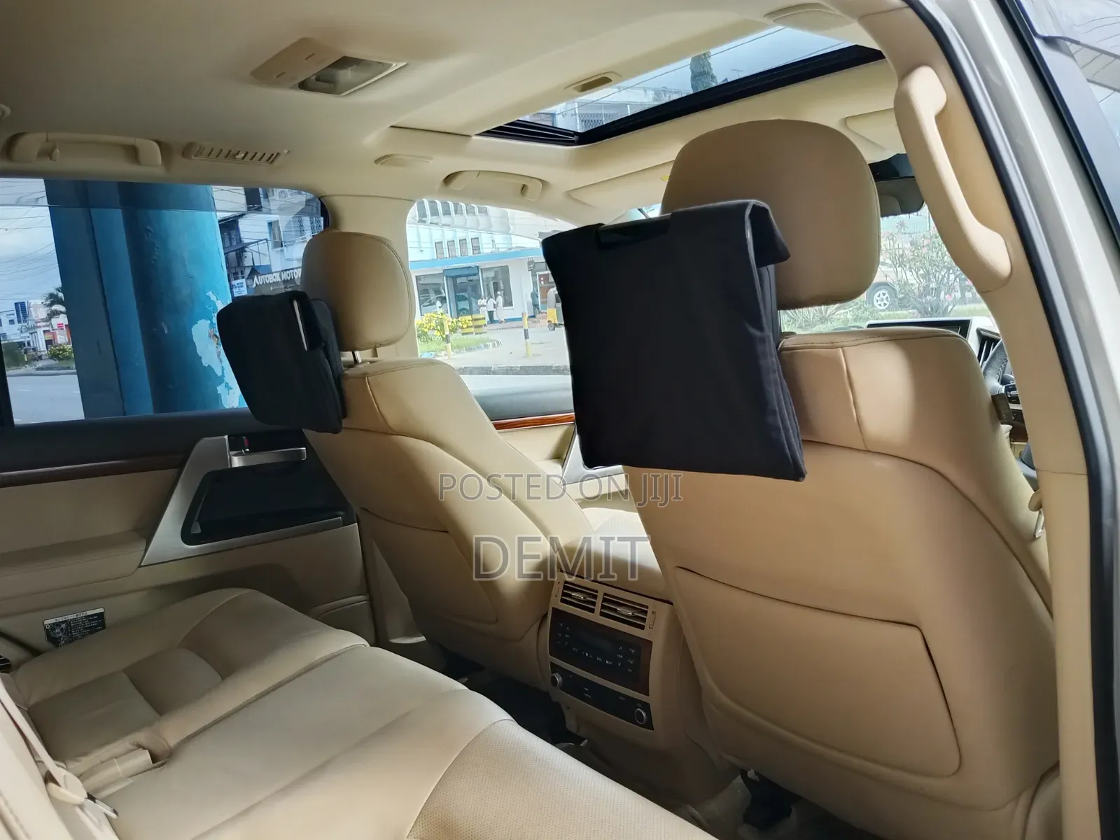 Toyota Land Cruiser 4.6 V8 ZX 2016 Pearl